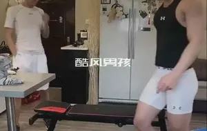 羽锡勾引直男大XUE生 | 视频