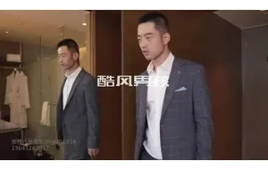 八块腹肌酒店被双龙 | 视频