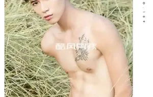 WHOSEMAN NO.109 草原上的裸体释放-泽玮 | 写真+视频
