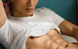 人良土兀 | PAUSE NO.01 CHUCK YOU 查克 | 写真