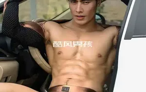 BUZZ NO.01 硬朗哥浪袭回归-STEVE | 写真