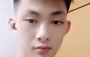 两只小帅飞 | 视频