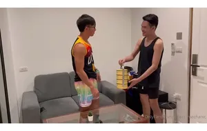 网黄BANK和外送员 | 视频
