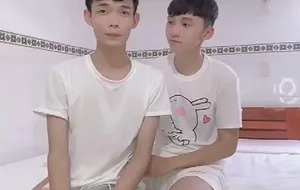 两个鲜肉的无T运动 | 视频